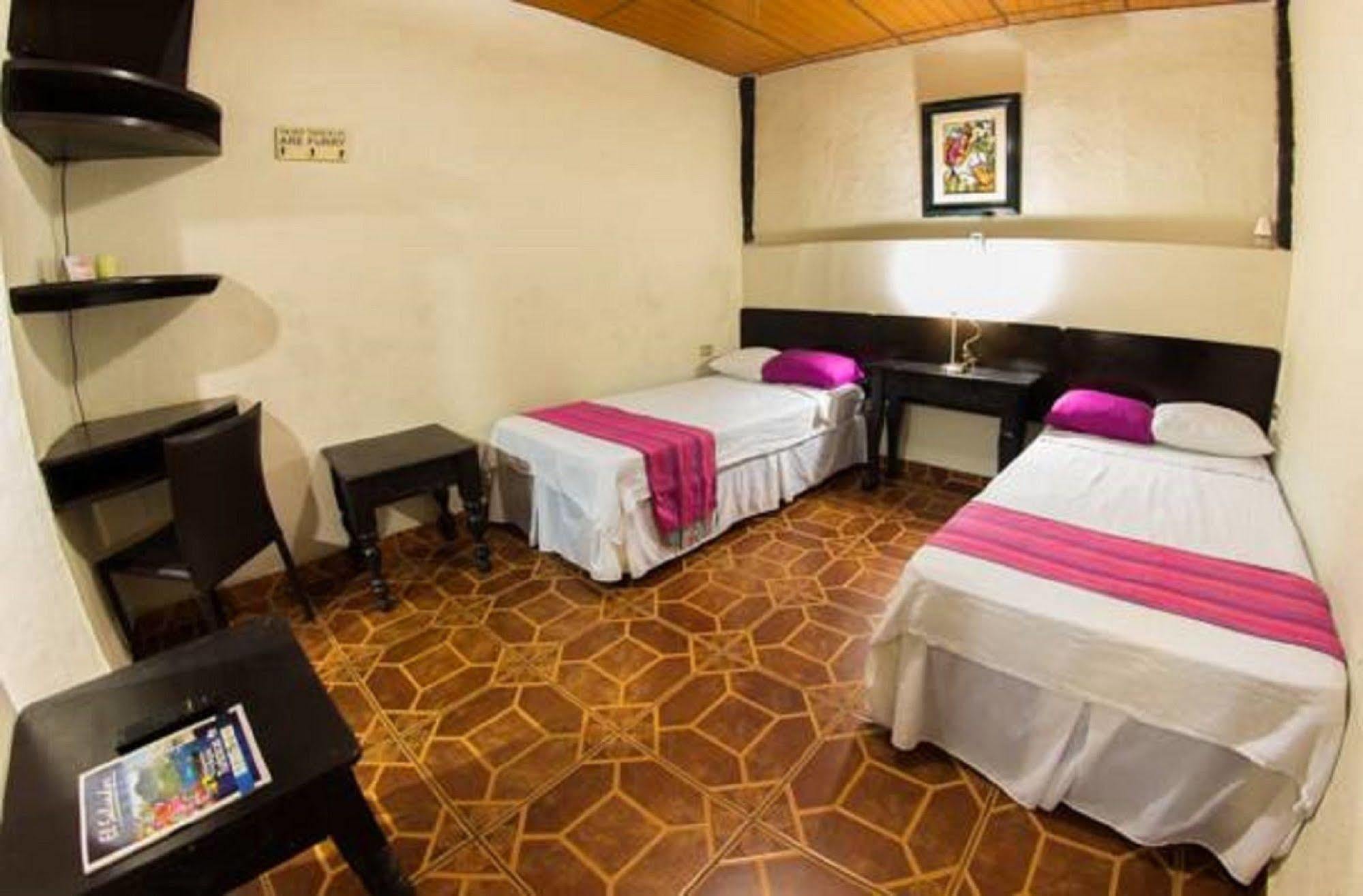 La Casa De Mamapan Hotel Colonial Ahuachapan Exterior photo